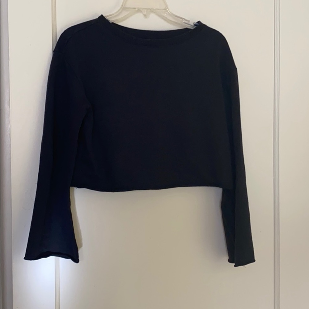 H&M black cropped long sleeve sweater size: XS